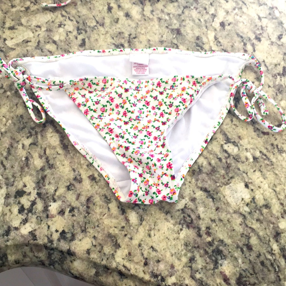 CANDIE’S Swim Floral Bikini Bottom M
